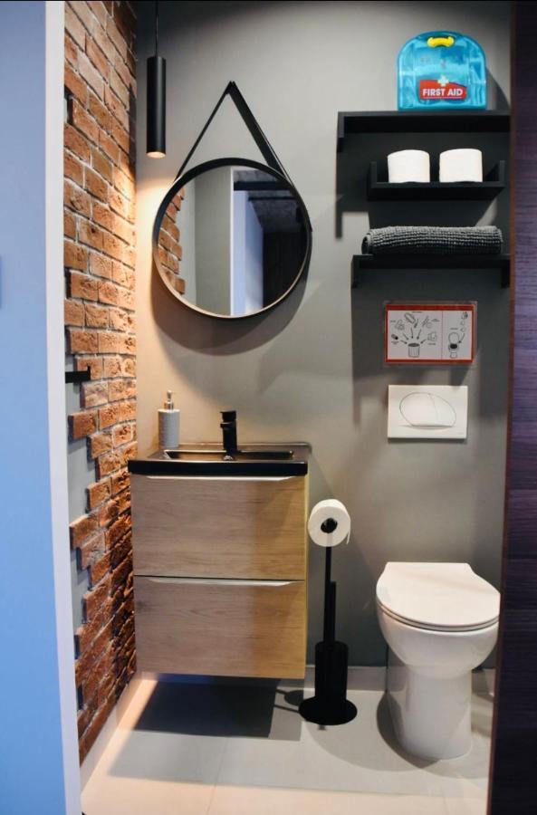 Chic Penthouse Industrial-Style Apartman Mosta Kültér fotó